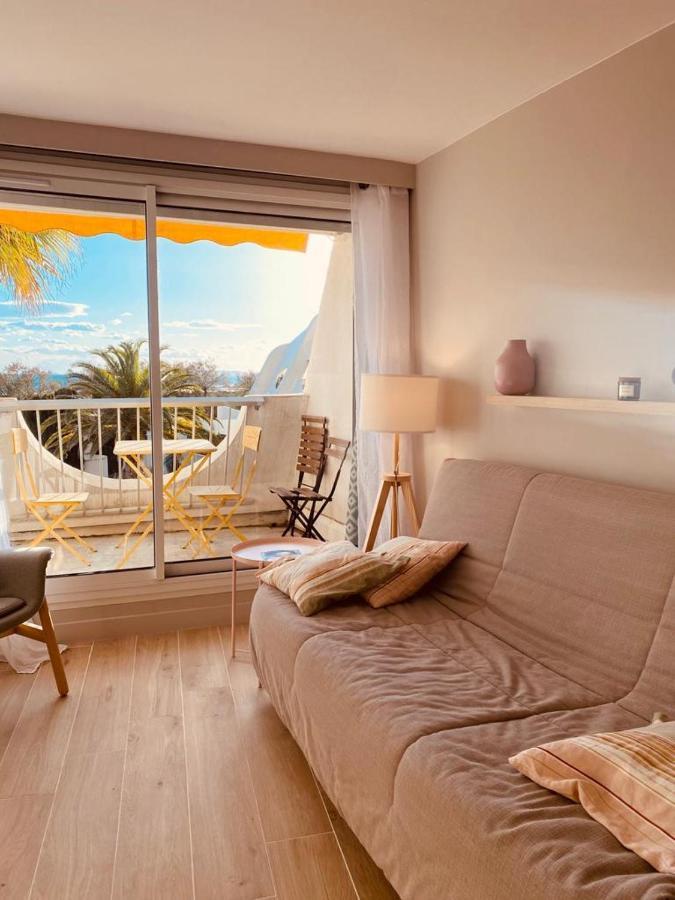 Le Cali, P2 Cabine Dans Une Residence Avec Piscine, Vue Mer Et Parking Prive La Grande Motte Bagian luar foto