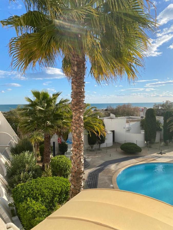 Le Cali, P2 Cabine Dans Une Residence Avec Piscine, Vue Mer Et Parking Prive La Grande Motte Bagian luar foto